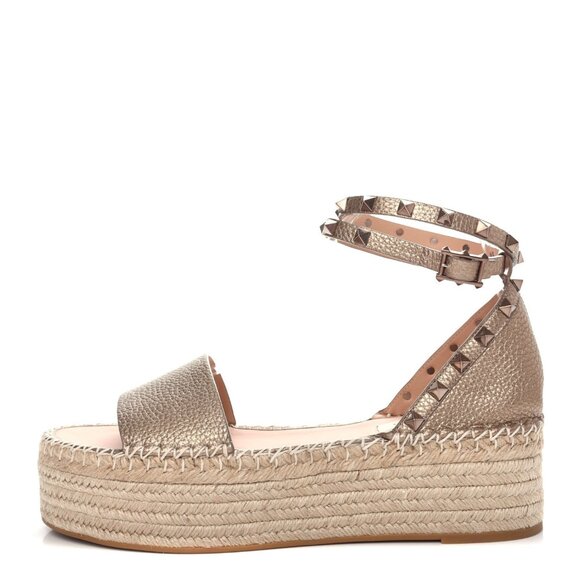 Valentino Garavani Shoes - Like New Valentino Garavani Gold Tan Wedge Sandals Studs